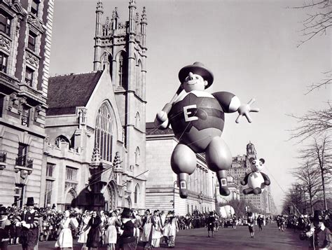 The 97-year history of the Macy's Thanksgiving Day Parade | 6sqft