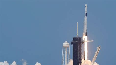 Dragon soars in successful NASA-SpaceX launch - ABC News