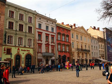 Architecture of the historic center of Lviv · Ukraine travel blog