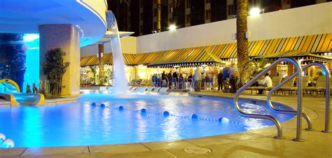 Golden Nugget Pool Las Vegas | New pool addition to the Gold… | Flickr