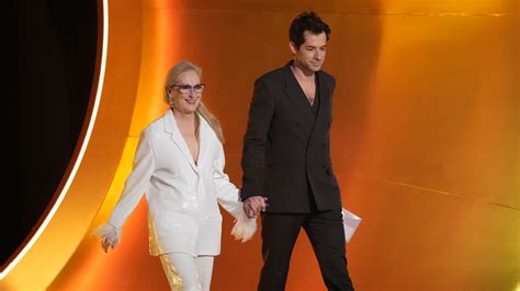 Meryl Streep, Mark Ronson present record of the year at Grammys