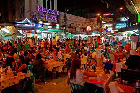 Khao San Road Night Tour: Eat, Drink, Dance & Foot Massage - TakeMeTour