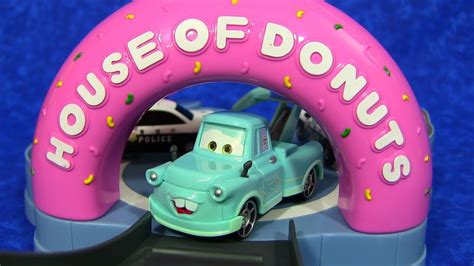 Disney/Pixar Cars Toon Tokyo Mater House of Donuts Playset ToyPitStop ...