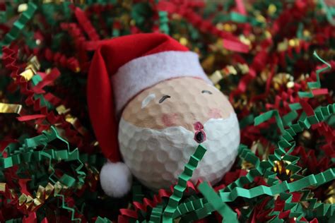 A Sweet Simple Southern Life: DIY Christmas Golf Ball Ornaments