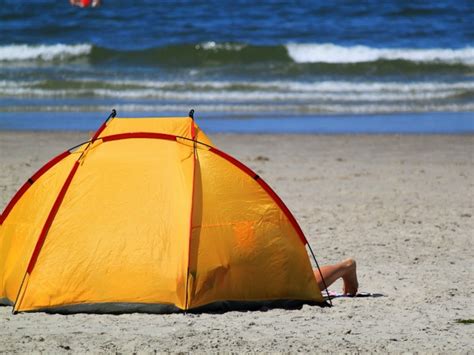 Best beach tent and uv sun shelters for kids, babies and families | Get Kids Outside!