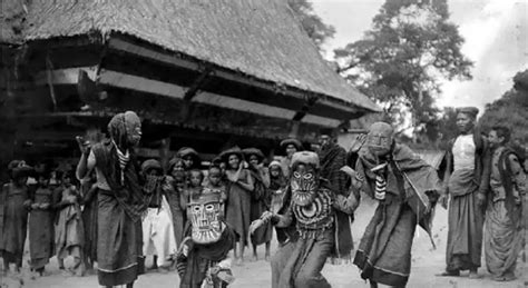 Toping-Toping Dance, Traditional Art from Simalungun