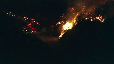 Homes evacuated as brush fire burns in Malibu canyon - ABC30 Fresno