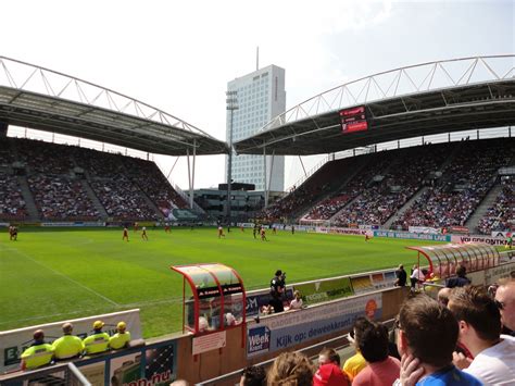 FC Utrecht - Groundhopping the Globe!