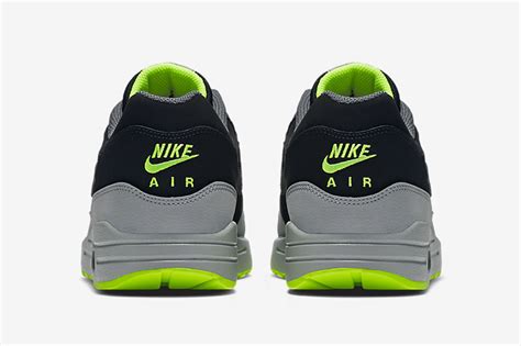 Nike Air Max 1 Neon - Sneaker Bar Detroit