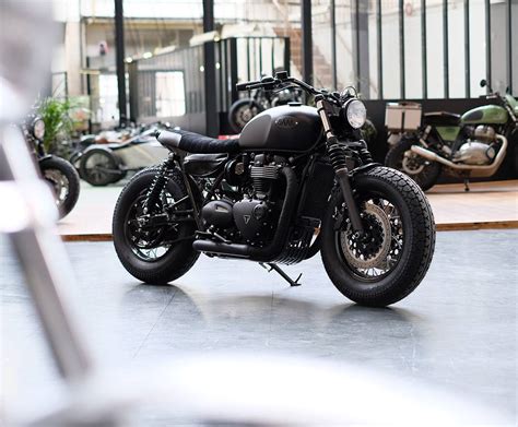 Triumph Bonneville T120 Bobber Full Black Ltd