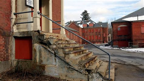 You can watch 'Shutter Island' at the abandoned hospital where it was filmed