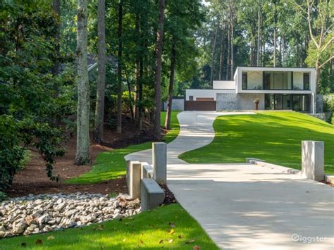 Buckhead Modern Luxury Resort-Style Residence | Rent this location on ...