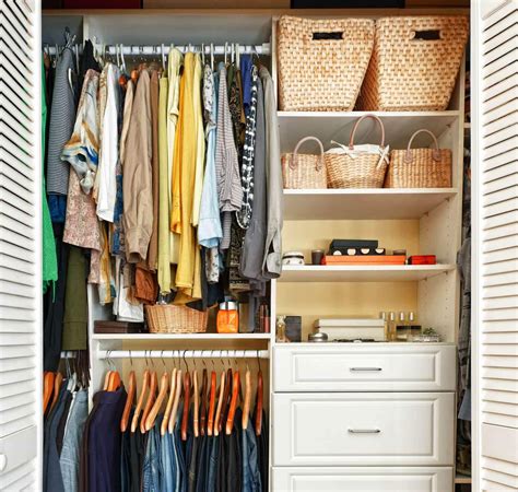 10 Ways to Organize Your Closet | Public Storage Canada