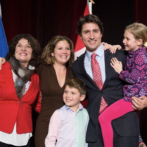 Justin Trudeau on Twitter: "To all of the moms out there: I hope you ...