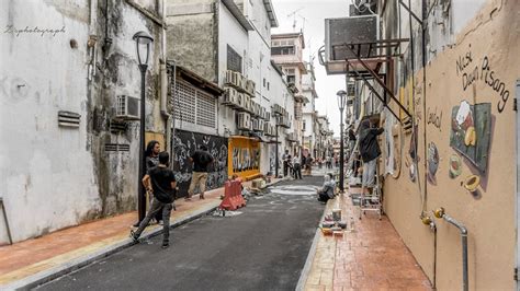 [PHOTOS] These Street Murals In Kluang Are Looking Pretty Amazing!