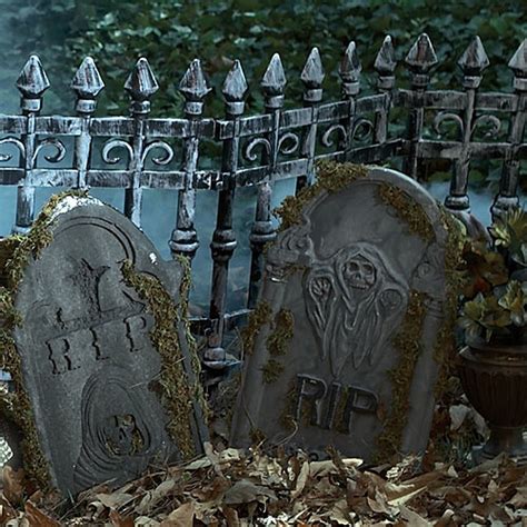 Graveyard fence. | Scary halloween yard, Halloween graveyard, Fun halloween games