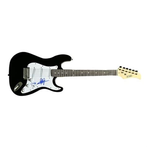 Foo Fighters Signed Electric Guitar - CharityStars