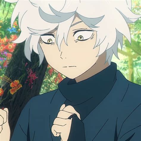 an anime character with white hair wearing a black shirt and tie in ...