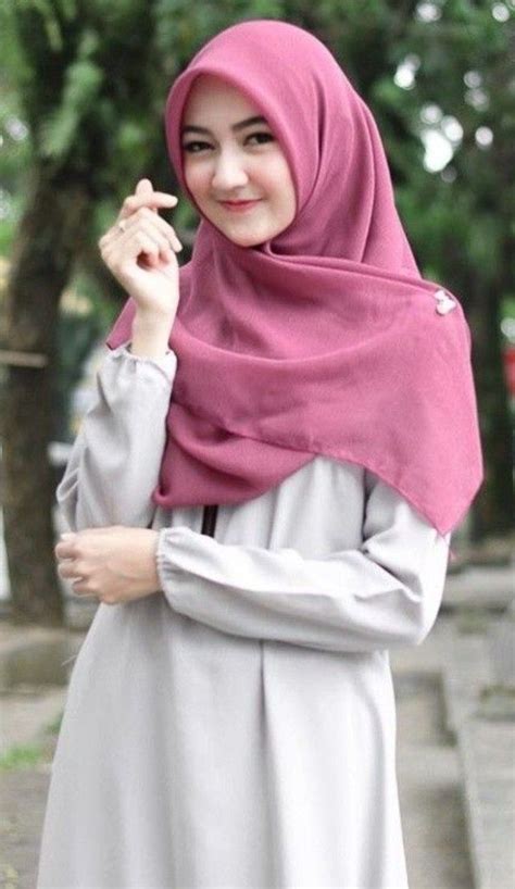 Jangan main mata Nanti.ramai terus tergoda | Hijab chic, Wanita, Casual hijab outfit