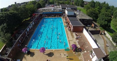 Outdoor pools and lakes around Stoke-on-Trent you can go for an open air swim in right now ...