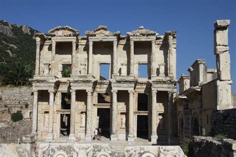 Visiting the Celsus Library, Ephesus Editorial Stock Photo - Image of efes, monumental: 209590143