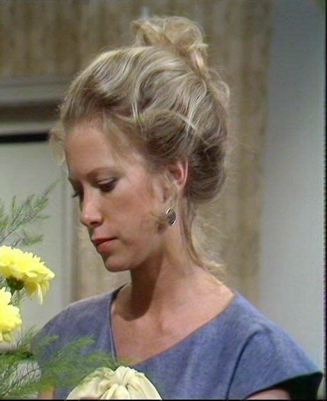 Connie Booth as Polly in Fawlty Towers | Crop pictures, Connie booth, Beauty