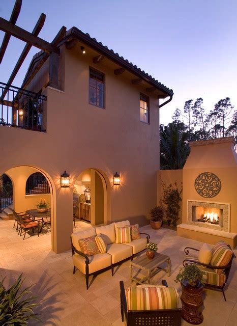 17 Brilliant Outdoor Living Room Design Ideas