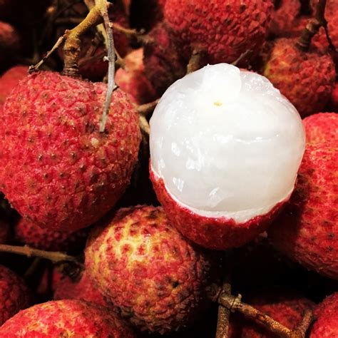 Lychee Fruit ~ Fresh Organic Fragrant and Delicious 2 lbs