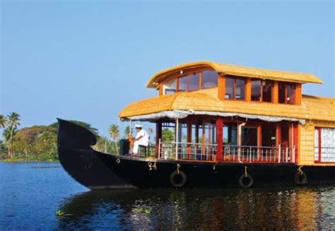 Alappuzha Houseboat Rates for One day at Best Price | Alleppey Houseboat Packages