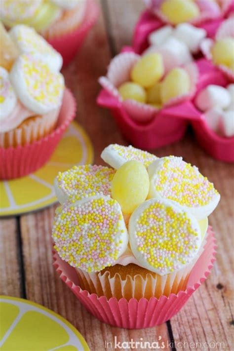 Easy Lemon Daisy Cupcakes Recipe | In Katrina's Kitchen