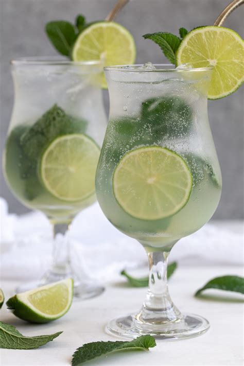 Classic Mojito Recipe | The Blond Cook