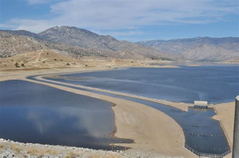 Corps of Engineers studies risk of fault under Lake Isabella Dam ...