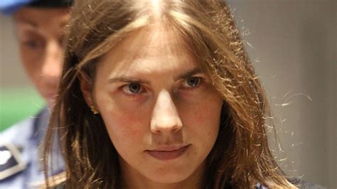 Netflix’s Amanda Knox documentary traces how a murder case became a cultural witch hunt - Vox