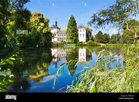 zámek Kopidlno, Královéhradecký kraj, Česká republika / Kopidlno castle, Hradec Kralove region ...