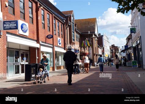 Havant High Street, Havant, Hampshire, UK Stock Photo - Alamy