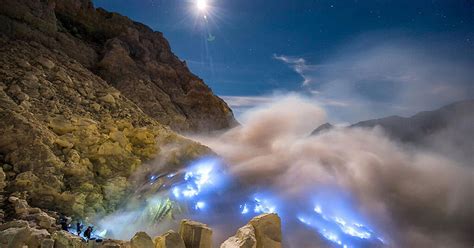 Hike Kawah Ijen, the Blue Fire Volcano - Kated