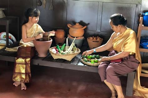 Traditional Thai Family Culture & Values