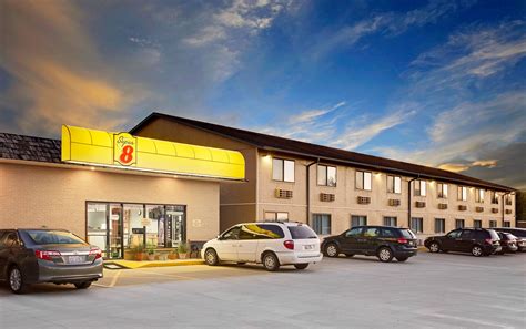 Super 8 by Wyndham Macomb | Macomb, IL Hotels