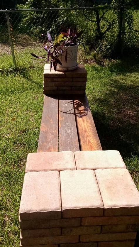 Make a DIY Stone and Wood Bench Quickly and Easily | Dengarden