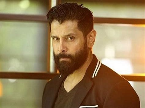 Vikram Biography, Height, Weight, Age, Movies, Wife, Family, Salary ...