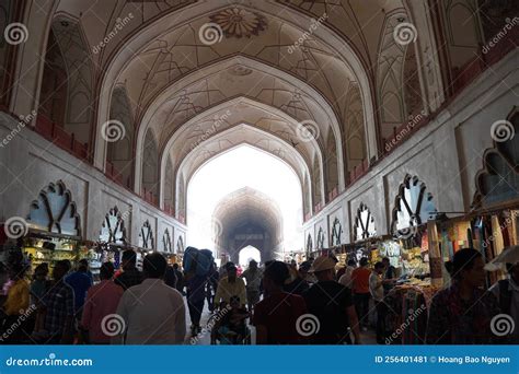 Architecture of Red Fort in New Delhi, India Editorial Photo - Image of architecture, caves ...