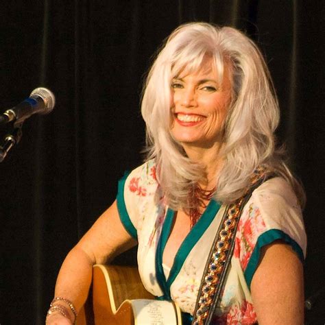 Emmylou Harris - Concert Reviews | LiveRate