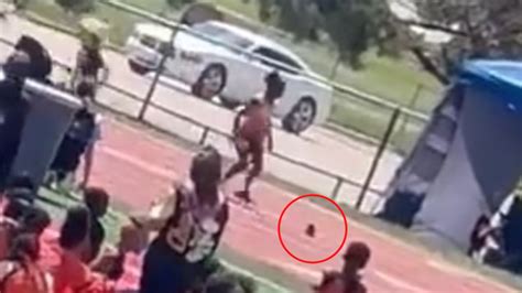 Viral video: Girl loses shoe, stops to put it back and still wins 200 ...