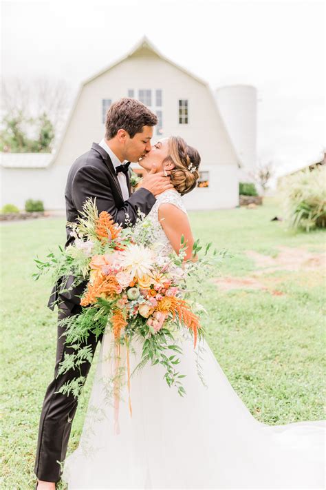 Pretty pink barn wedding inspiration with creative cocktails & desserts