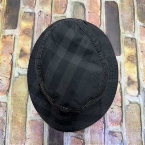 Burberry Men's Black Hat | Depop