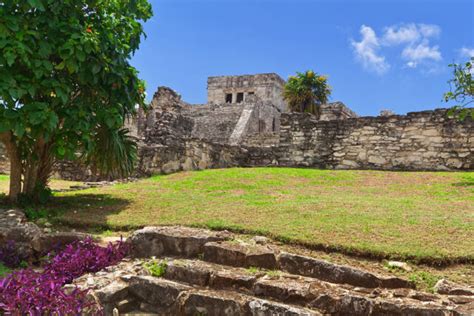 Visiting the Mayan Ruins of Tulum, Mexico: Useful Tips