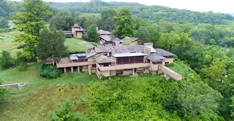 Taking a Baking Class at Frank Lloyd Wright’s Taliesin in Wisconsin - The New York Times