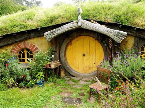 Hobbit Houses - Beautiful Designing - XciteFun.net