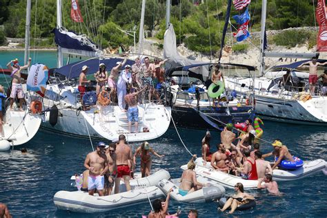 Party sailing route | Yacht Charter Croatia | Luxury Yacht Concierge