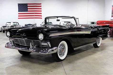 1957 Ford Fairlane 500 | GR Auto Gallery